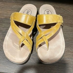 Taos Sandals Sz 8